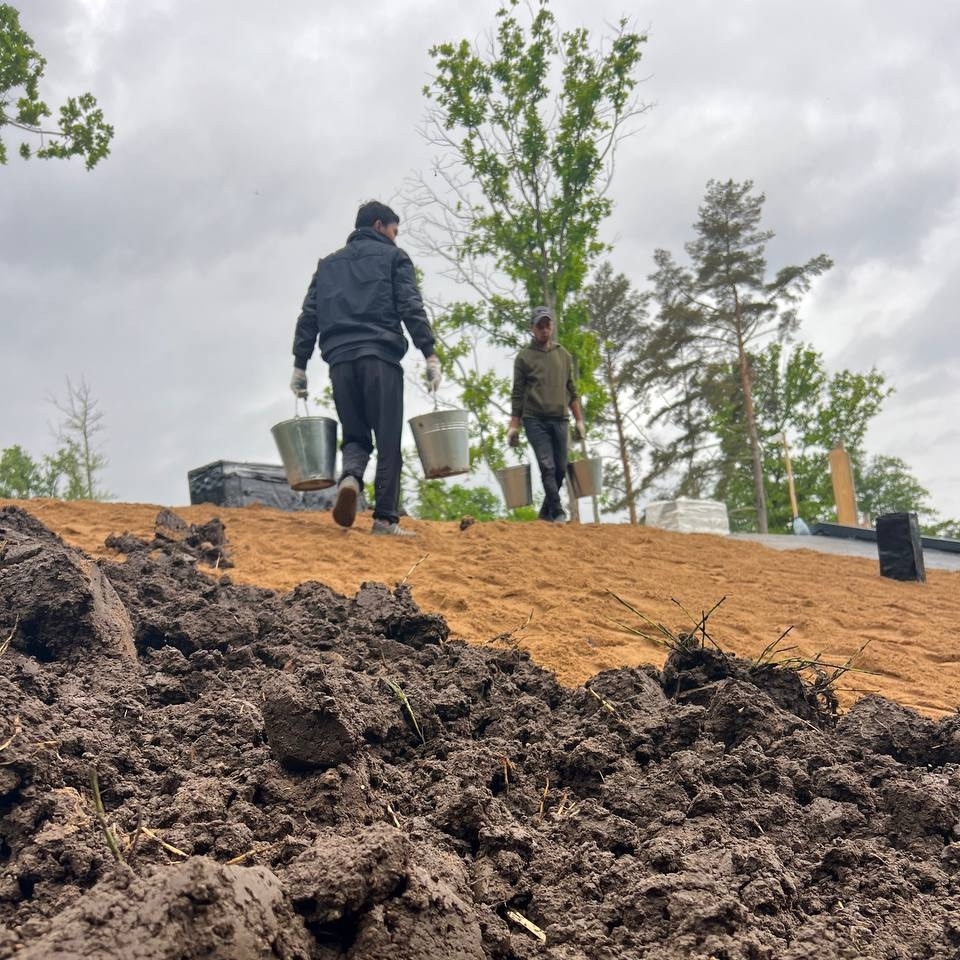 Изготовление земляной кровли